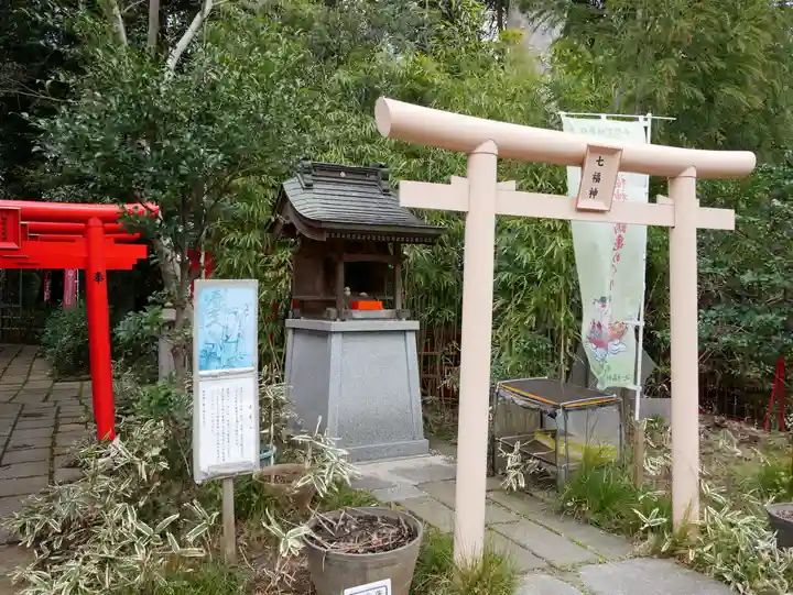白笹稲荷神社の末社・摂社