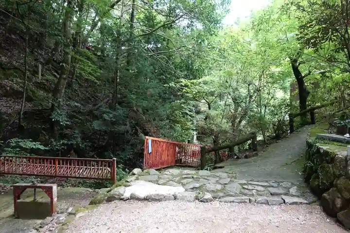 満願滝弁財天のその他建物