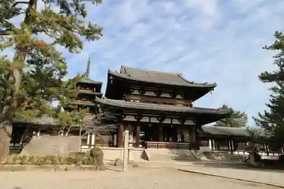 法隆寺の山門・神門
