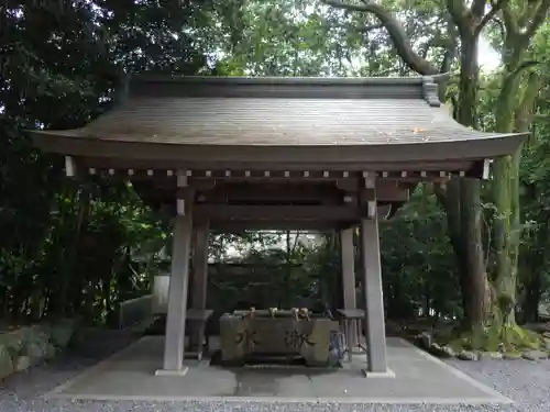 氷上姉子神社（熱田神宮摂社）の手水