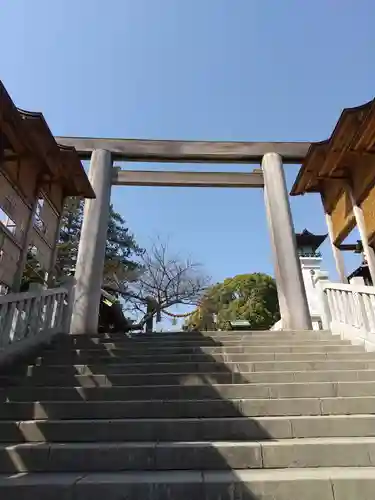 伊勢山皇大神宮の鳥居