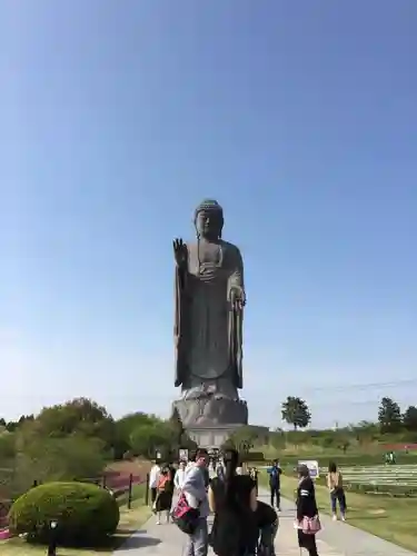 東本願寺本廟 牛久浄苑（牛久大仏）の仏像