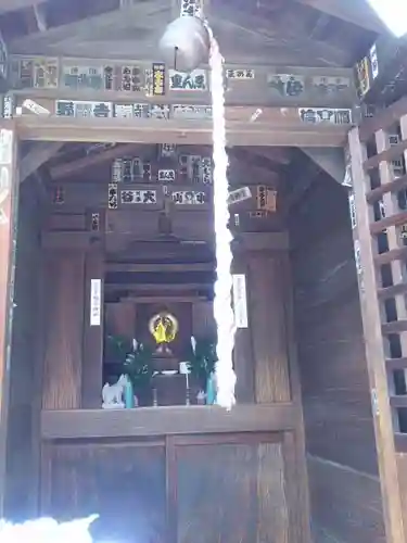 子育稲荷神社の本殿・本堂