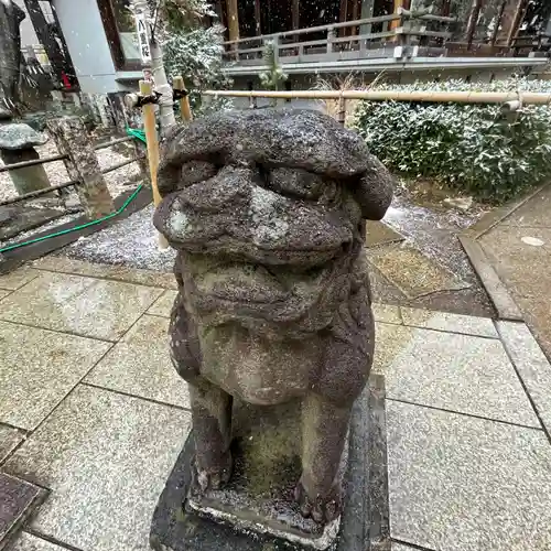 鳩森八幡神社の狛犬