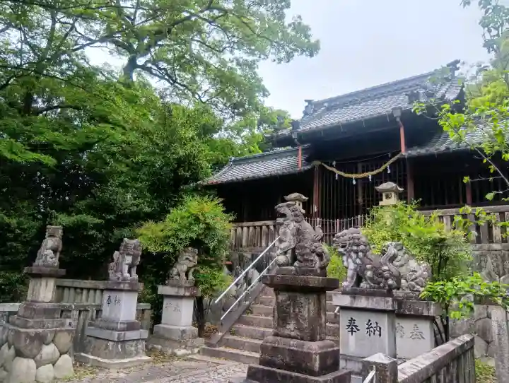 宇夫須奈神社(木曽川町)の{uncategorized: "未分類", other: "その他", undefined: "問題あり", building: "その他建物", grave: "お墓", sacred_gate: "鳥居", guardian: "狛犬", statue: "像", buddha: "仏像", history: "歴史", nature: "自然", garden: "庭園", animal: "動物", pagoda: "塔", temizu: "手水舎", mountain_gate: "山門・神門", sanctuary: "本殿・本堂", subordinate: "末社・摂社", art: "芸術", scenery: "景色", jizo: "地蔵", ema: "絵馬", goshuin: "御朱印", omikuji: "おみくじ", items: "授与品その他", amulet: "お守り", goshuincho: "御朱印帳", eats: "食事", festival: "お祭り", votive_dance: "神楽", shichigosan: "七五三参", wedding: "結婚式", experience: "体験その他", initially: "初詣", around: "周辺", anti_infection: "感染症対策"}