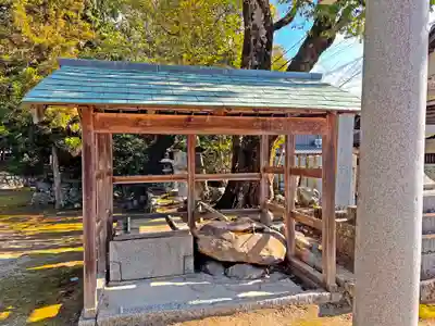 比自岐神社の手水舎