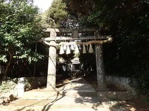 興神社の鳥居