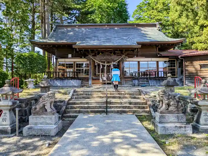 法霊山龗神社の本殿・本堂