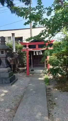 八雲神社の末社