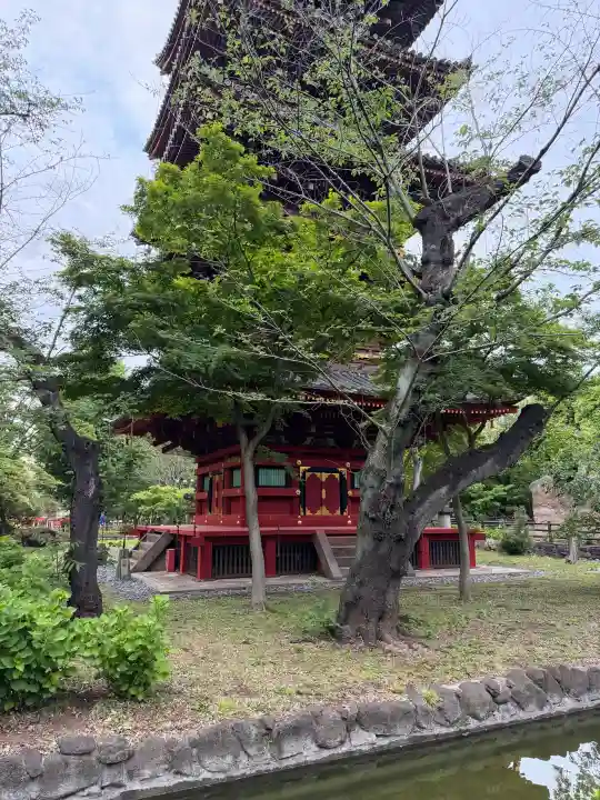 上野東照宮の{uncategorized: "未分類", other: "その他", undefined: "問題あり", building: "その他建物", grave: "お墓", sacred_gate: "鳥居", guardian: "狛犬", statue: "像", buddha: "仏像", history: "歴史", nature: "自然", garden: "庭園", animal: "動物", pagoda: "塔", temizu: "手水舎", mountain_gate: "山門・神門", sanctuary: "本殿・本堂", subordinate: "末社・摂社", art: "芸術", scenery: "景色", jizo: "地蔵", ema: "絵馬", goshuin: "御朱印", omikuji: "おみくじ", items: "授与品その他", amulet: "お守り", goshuincho: "御朱印帳", eats: "食事", festival: "お祭り", votive_dance: "神楽", shichigosan: "七五三参", wedding: "結婚式", experience: "体験その他", initially: "初詣", around: "周辺", anti_infection: "感染症対策"}