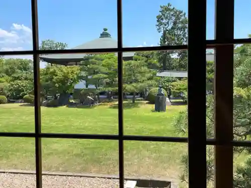 薬師寺の庭園