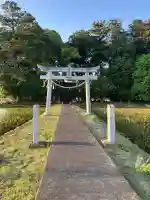 大谷高龗神社の{uncategorized: "未分類", other: "その他", undefined: "問題あり", building: "その他建物", grave: "お墓", sacred_gate: "鳥居", guardian: "狛犬", statue: "像", buddha: "仏像", history: "歴史", nature: "自然", garden: "庭園", animal: "動物", pagoda: "塔", temizu: "手水舎", mountain_gate: "山門・神門", sanctuary: "本殿・本堂", subordinate: "末社・摂社", art: "芸術", scenery: "景色", jizo: "地蔵", ema: "絵馬", goshuin: "御朱印", omikuji: "おみくじ", items: "授与品その他", amulet: "お守り", goshuincho: "御朱印帳", eats: "食事", festival: "お祭り", votive_dance: "神楽", shichigosan: "七五三参", wedding: "結婚式", experience: "体験その他", initially: "初詣", around: "周辺", anti_infection: "感染症対策"}