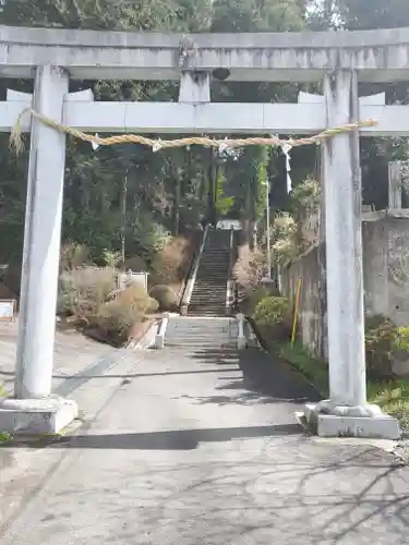 三所神社の鳥居