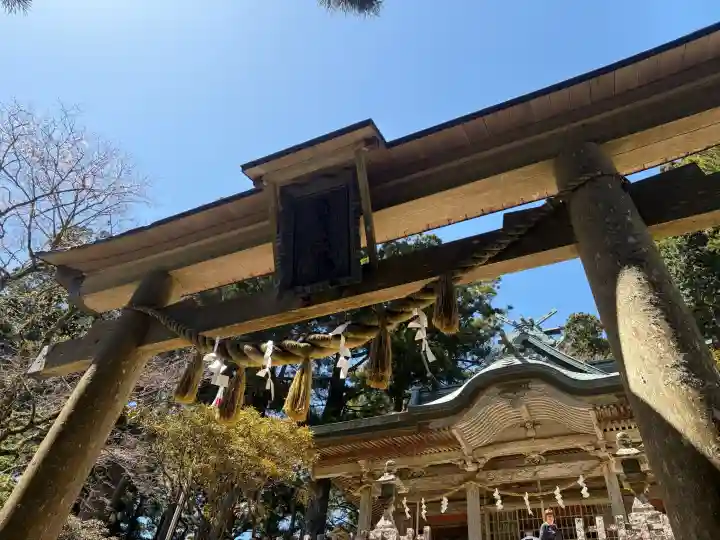 玉置神社の{uncategorized: "未分類", other: "その他", undefined: "問題あり", building: "その他建物", grave: "お墓", sacred_gate: "鳥居", guardian: "狛犬", statue: "像", buddha: "仏像", history: "歴史", nature: "自然", garden: "庭園", animal: "動物", pagoda: "塔", temizu: "手水舎", mountain_gate: "山門・神門", sanctuary: "本殿・本堂", subordinate: "末社・摂社", art: "芸術", scenery: "景色", jizo: "地蔵", ema: "絵馬", goshuin: "御朱印", omikuji: "おみくじ", items: "授与品その他", amulet: "お守り", goshuincho: "御朱印帳", eats: "食事", festival: "お祭り", votive_dance: "神楽", shichigosan: "七五三参", wedding: "結婚式", experience: "体験その他", initially: "初詣", around: "周辺", anti_infection: "感染症対策"}