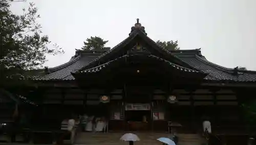 尾山神社の本殿・本堂