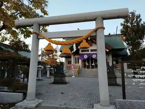 烈々布神社の鳥居