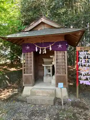 下野 星宮神社の{uncategorized: "未分類", other: "その他", undefined: "問題あり", building: "その他建物", grave: "お墓", sacred_gate: "鳥居", guardian: "狛犬", statue: "像", buddha: "仏像", history: "歴史", nature: "自然", garden: "庭園", animal: "動物", pagoda: "塔", temizu: "手水舎", mountain_gate: "山門・神門", sanctuary: "本殿・本堂", subordinate: "末社・摂社", art: "芸術", scenery: "景色", jizo: "地蔵", ema: "絵馬", goshuin: "御朱印", omikuji: "おみくじ", items: "授与品その他", amulet: "お守り", goshuincho: "御朱印帳", eats: "食事", festival: "お祭り", votive_dance: "神楽", shichigosan: "七五三参", wedding: "結婚式", experience: "体験その他", initially: "初詣", around: "周辺", anti_infection: "感染症対策"}