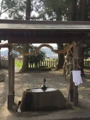 南宮御旅神社の手水舎