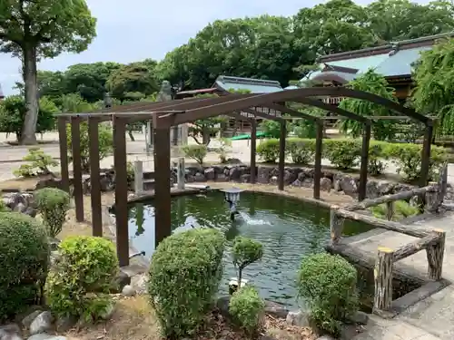 結城神社の庭園