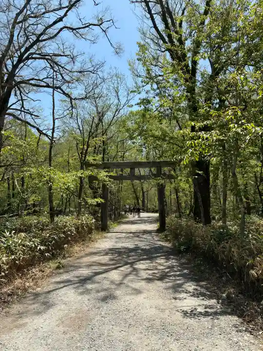 穂高神社奥宮の{uncategorized: "未分類", other: "その他", undefined: "問題あり", building: "その他建物", grave: "お墓", sacred_gate: "鳥居", guardian: "狛犬", statue: "像", buddha: "仏像", history: "歴史", nature: "自然", garden: "庭園", animal: "動物", pagoda: "塔", temizu: "手水舎", mountain_gate: "山門・神門", sanctuary: "本殿・本堂", subordinate: "末社・摂社", art: "芸術", scenery: "景色", jizo: "地蔵", ema: "絵馬", goshuin: "御朱印", omikuji: "おみくじ", items: "授与品その他", amulet: "お守り", goshuincho: "御朱印帳", eats: "食事", festival: "お祭り", votive_dance: "神楽", shichigosan: "七五三参", wedding: "結婚式", experience: "体験その他", initially: "初詣", around: "周辺", anti_infection: "感染症対策"}