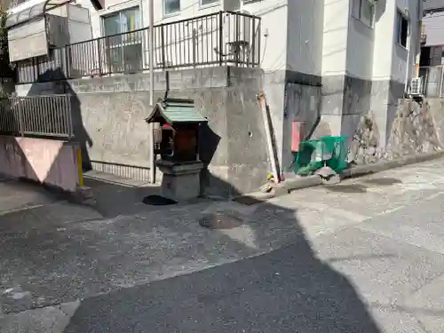 地蔵尊（荒田町）の本殿・本堂