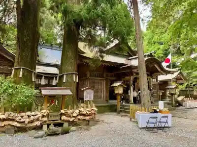 高千穂神社の{uncategorized: "未分類", other: "その他", undefined: "問題あり", building: "その他建物", grave: "お墓", sacred_gate: "鳥居", guardian: "狛犬", statue: "像", buddha: "仏像", history: "歴史", nature: "自然", garden: "庭園", animal: "動物", pagoda: "塔", temizu: "手水舎", mountain_gate: "山門・神門", sanctuary: "本殿・本堂", subordinate: "末社・摂社", art: "芸術", scenery: "景色", jizo: "地蔵", ema: "絵馬", goshuin: "御朱印", omikuji: "おみくじ", items: "授与品その他", amulet: "お守り", goshuincho: "御朱印帳", eats: "食事", festival: "お祭り", votive_dance: "神楽", shichigosan: "七五三参", wedding: "結婚式", experience: "体験その他", initially: "初詣", around: "周辺", anti_infection: "感染症対策"}