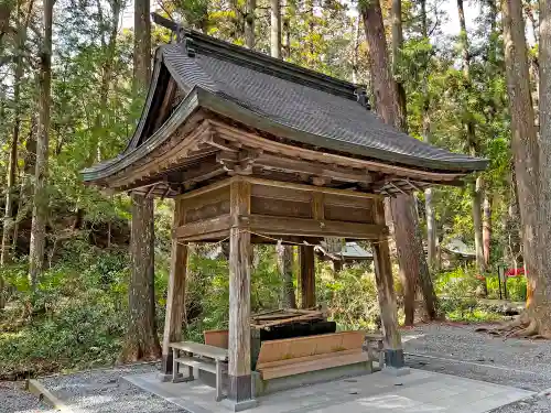 小國神社の手水舎