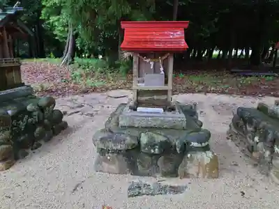 八幡神社(花本八幡神社)の末社・摂社
