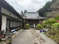 竜泉寺の{uncategorized: "未分類", other: "その他", undefined: "問題あり", building: "その他建物", grave: "お墓", sacred_gate: "鳥居", guardian: "狛犬", statue: "像", buddha: "仏像", history: "歴史", nature: "自然", garden: "庭園", animal: "動物", pagoda: "塔", temizu: "手水舎", mountain_gate: "山門・神門", sanctuary: "本殿・本堂", subordinate: "末社・摂社", art: "芸術", scenery: "景色", jizo: "地蔵", ema: "絵馬", goshuin: "御朱印", omikuji: "おみくじ", items: "授与品その他", amulet: "お守り", goshuincho: "御朱印帳", eats: "食事", festival: "お祭り", votive_dance: "神楽", shichigosan: "七五三参", wedding: "結婚式", experience: "体験その他", initially: "初詣", around: "周辺", anti_infection: "感染症対策"}