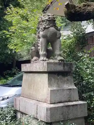 赤坂氷川神社の狛犬