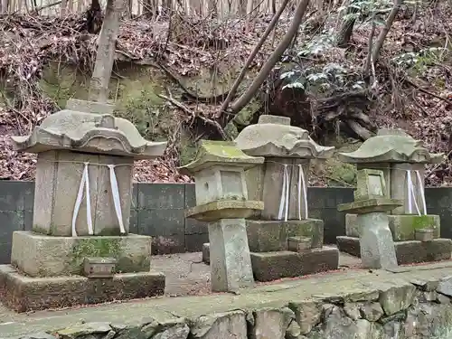 鍬渓神社の末社・摂社