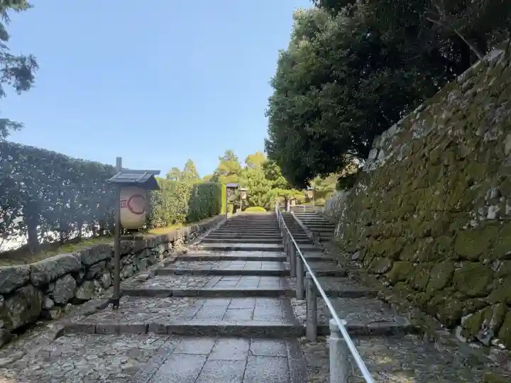 知恩院の{uncategorized: "未分類", other: "その他", undefined: "問題あり", building: "その他建物", grave: "お墓", sacred_gate: "鳥居", guardian: "狛犬", statue: "像", buddha: "仏像", history: "歴史", nature: "自然", garden: "庭園", animal: "動物", pagoda: "塔", temizu: "手水舎", mountain_gate: "山門・神門", sanctuary: "本殿・本堂", subordinate: "末社・摂社", art: "芸術", scenery: "景色", jizo: "地蔵", ema: "絵馬", goshuin: "御朱印", omikuji: "おみくじ", items: "授与品その他", amulet: "お守り", goshuincho: "御朱印帳", eats: "食事", festival: "お祭り", votive_dance: "神楽", shichigosan: "七五三参", wedding: "結婚式", experience: "体験その他", initially: "初詣", around: "周辺", anti_infection: "感染症対策"}