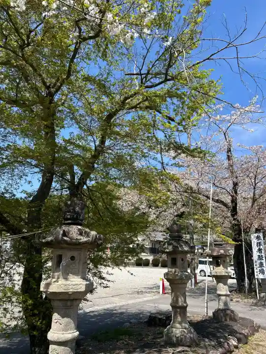 加佐美神社の{uncategorized: "未分類", other: "その他", undefined: "問題あり", building: "その他建物", grave: "お墓", sacred_gate: "鳥居", guardian: "狛犬", statue: "像", buddha: "仏像", history: "歴史", nature: "自然", garden: "庭園", animal: "動物", pagoda: "塔", temizu: "手水舎", mountain_gate: "山門・神門", sanctuary: "本殿・本堂", subordinate: "末社・摂社", art: "芸術", scenery: "景色", jizo: "地蔵", ema: "絵馬", goshuin: "御朱印", omikuji: "おみくじ", items: "授与品その他", amulet: "お守り", goshuincho: "御朱印帳", eats: "食事", festival: "お祭り", votive_dance: "神楽", shichigosan: "七五三参", wedding: "結婚式", experience: "体験その他", initially: "初詣", around: "周辺", anti_infection: "感染症対策"}