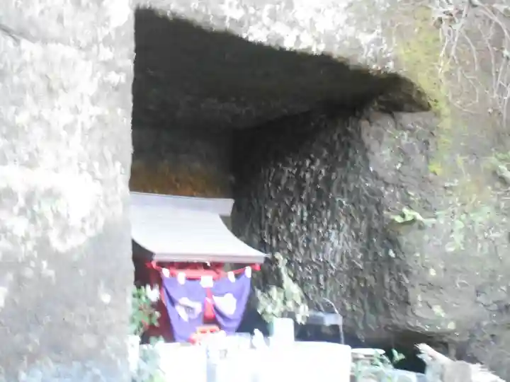 智岸寺稲荷の本殿・本堂