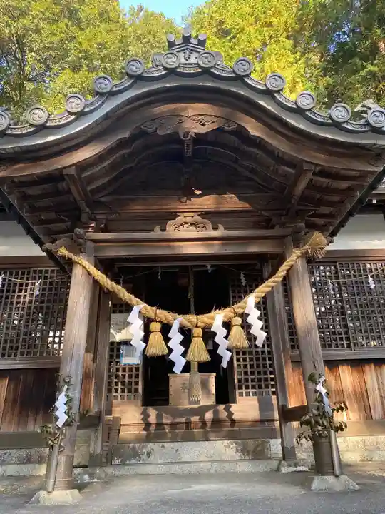 八王子神社の本殿・本堂