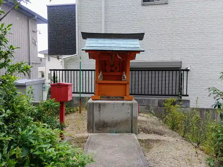 南外山八幡社の末社・摂社