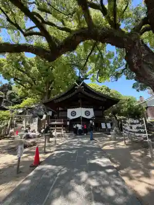 艮神社の{uncategorized: "未分類", other: "その他", undefined: "問題あり", building: "その他建物", grave: "お墓", sacred_gate: "鳥居", guardian: "狛犬", statue: "像", buddha: "仏像", history: "歴史", nature: "自然", garden: "庭園", animal: "動物", pagoda: "塔", temizu: "手水舎", mountain_gate: "山門・神門", sanctuary: "本殿・本堂", subordinate: "末社・摂社", art: "芸術", scenery: "景色", jizo: "地蔵", ema: "絵馬", goshuin: "御朱印", omikuji: "おみくじ", items: "授与品その他", amulet: "お守り", goshuincho: "御朱印帳", eats: "食事", festival: "お祭り", votive_dance: "神楽", shichigosan: "七五三参", wedding: "結婚式", experience: "体験その他", initially: "初詣", around: "周辺", anti_infection: "感染症対策"}