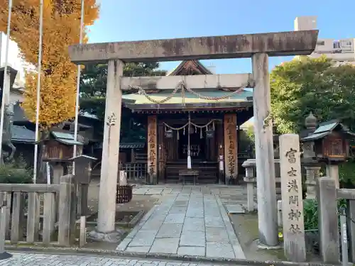 富士浅間神社の鳥居