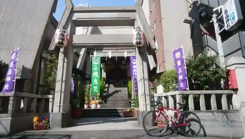 烏森神社の鳥居