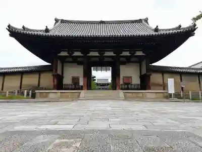 法隆寺の山門・神門
