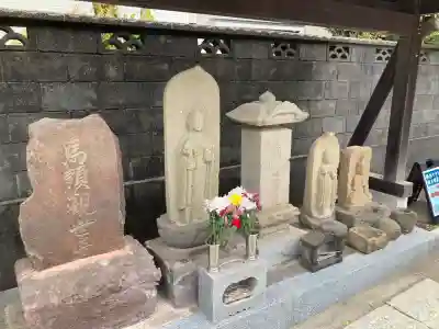 大善寺の{uncategorized: "未分類", other: "その他", undefined: "問題あり", building: "その他建物", grave: "お墓", sacred_gate: "鳥居", guardian: "狛犬", statue: "像", buddha: "仏像", history: "歴史", nature: "自然", garden: "庭園", animal: "動物", pagoda: "塔", temizu: "手水舎", mountain_gate: "山門・神門", sanctuary: "本殿・本堂", subordinate: "末社・摂社", art: "芸術", scenery: "景色", jizo: "地蔵", ema: "絵馬", goshuin: "御朱印", omikuji: "おみくじ", items: "授与品その他", amulet: "お守り", goshuincho: "御朱印帳", eats: "食事", festival: "お祭り", votive_dance: "神楽", shichigosan: "七五三参", wedding: "結婚式", experience: "体験その他", initially: "初詣", around: "周辺", anti_infection: "感染症対策"}