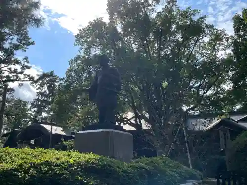出雲大社の{uncategorized: "未分類", other: "その他", undefined: "問題あり", building: "その他建物", grave: "お墓", sacred_gate: "鳥居", guardian: "狛犬", statue: "像", buddha: "仏像", history: "歴史", nature: "自然", garden: "庭園", animal: "動物", pagoda: "塔", temizu: "手水舎", mountain_gate: "山門・神門", sanctuary: "本殿・本堂", subordinate: "末社・摂社", art: "芸術", scenery: "景色", jizo: "地蔵", ema: "絵馬", goshuin: "御朱印", omikuji: "おみくじ", items: "授与品その他", amulet: "お守り", goshuincho: "御朱印帳", eats: "食事", festival: "お祭り", votive_dance: "神楽", shichigosan: "七五三参", wedding: "結婚式", experience: "体験その他", initially: "初詣", around: "周辺", anti_infection: "感染症対策"}