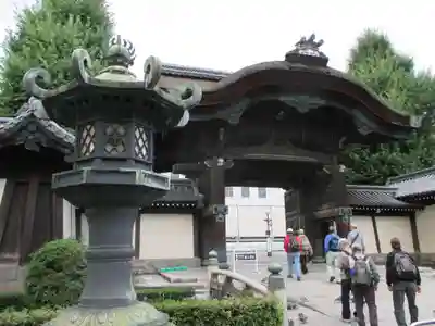 東本願寺(真宗本廟)の山門・神門