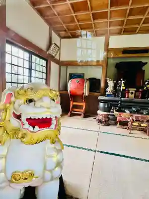 弘願寺の{uncategorized: "未分類", other: "その他", undefined: "問題あり", building: "その他建物", grave: "お墓", sacred_gate: "鳥居", guardian: "狛犬", statue: "像", buddha: "仏像", history: "歴史", nature: "自然", garden: "庭園", animal: "動物", pagoda: "塔", temizu: "手水舎", mountain_gate: "山門・神門", sanctuary: "本殿・本堂", subordinate: "末社・摂社", art: "芸術", scenery: "景色", jizo: "地蔵", ema: "絵馬", goshuin: "御朱印", omikuji: "おみくじ", items: "授与品その他", amulet: "お守り", goshuincho: "御朱印帳", eats: "食事", festival: "お祭り", votive_dance: "神楽", shichigosan: "七五三参", wedding: "結婚式", experience: "体験その他", initially: "初詣", around: "周辺", anti_infection: "感染症対策"}