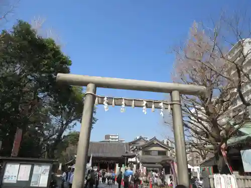 浅草神社の鳥居