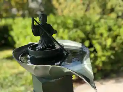 種貸社（住吉大社末社）の像