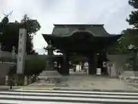 豊川閣 妙厳寺の山門・神門