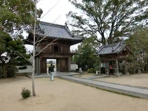 法輪寺の山門