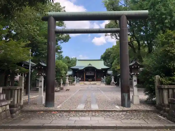 溝旗神社(肇國神社)の鳥居