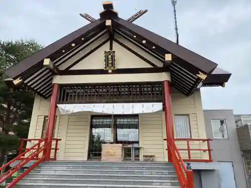 新川皇大神社の本殿